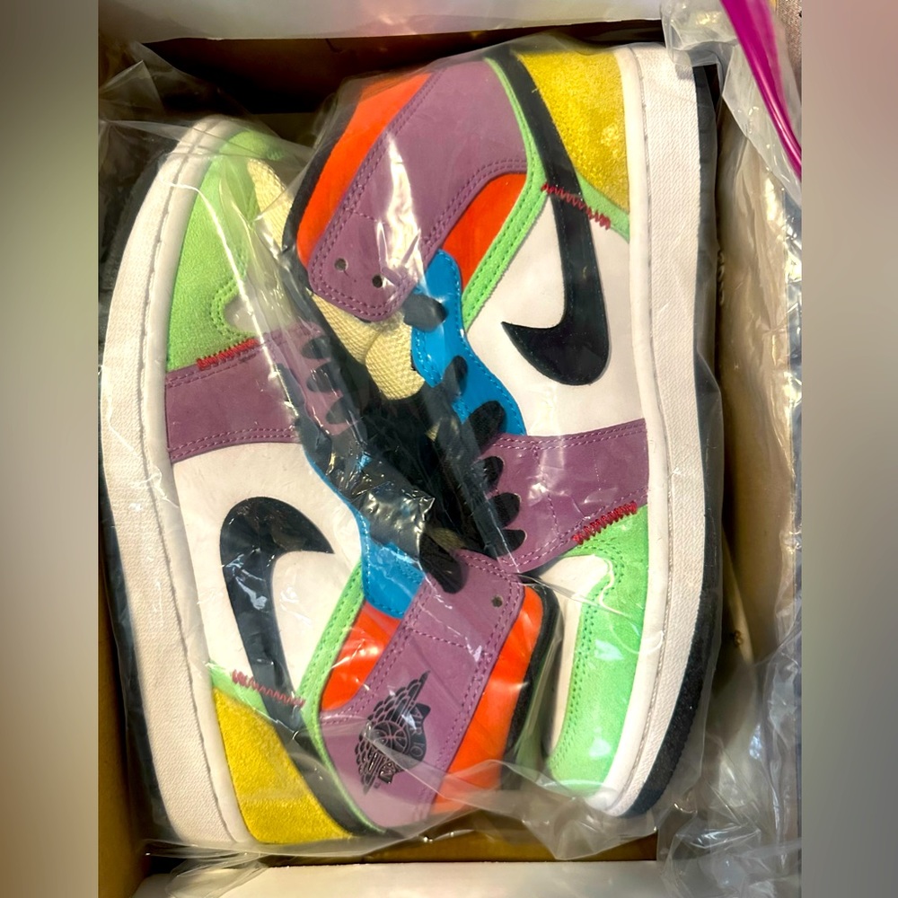 Women’s Air Jordan 1 Mid